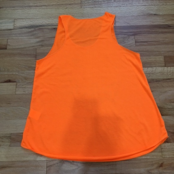 NWOT, Women Sleeveless Tank Top,100% Polyester, Orange, “3 x kitties” silkscreen - Picture 3 of 6